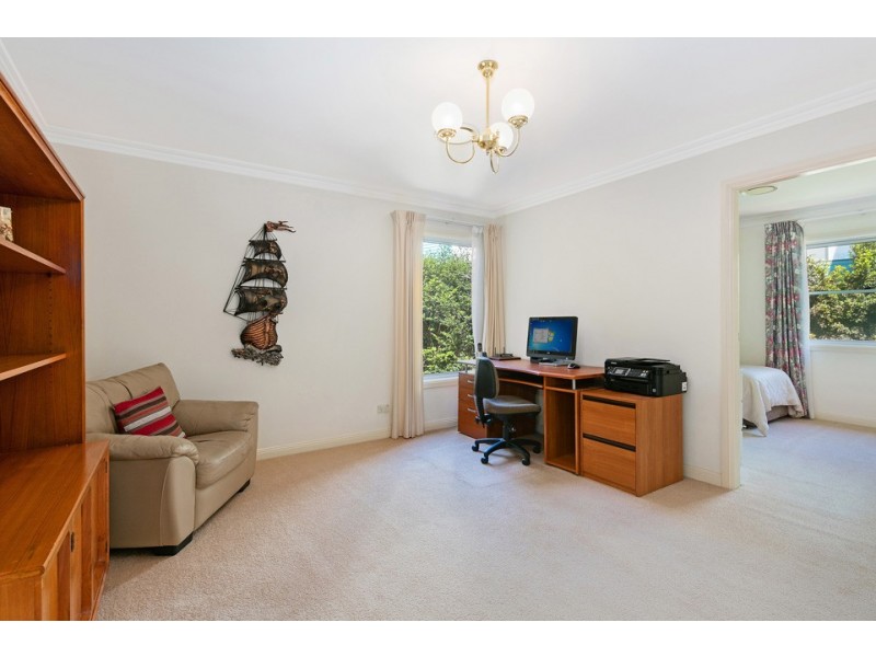 2/8 Shinfield Avenue, St Ives NSW 2075
