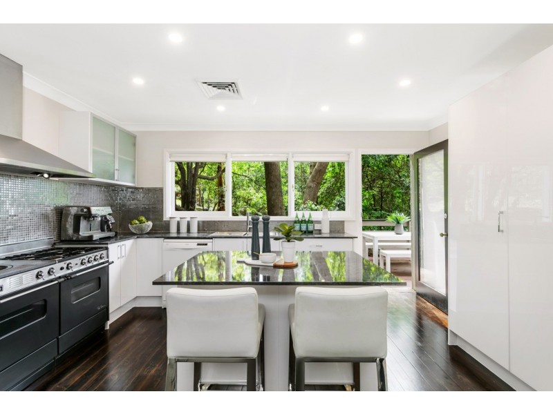 8 Linigen Place, St Ives NSW 2075