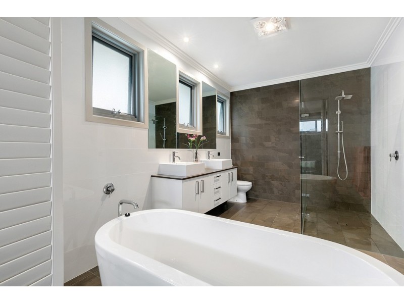 10 Richard Road, St Ives NSW 2075