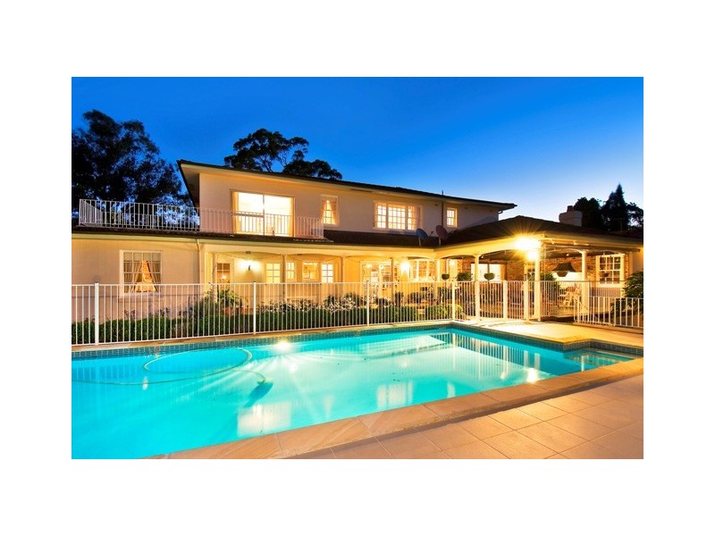 44 TOROKINA AVENUE, St Ives NSW 2075