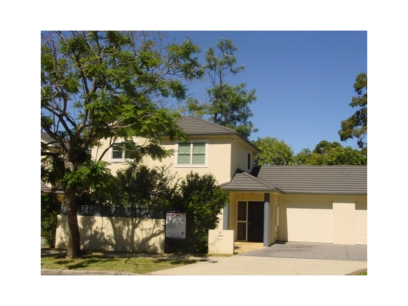1B SHINFIELD AVENUE, St Ives NSW 2075