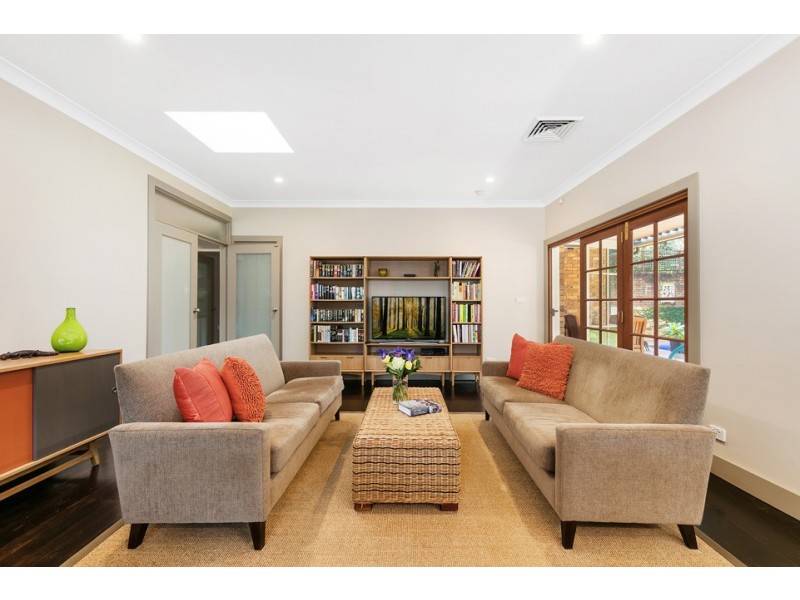 50 Lynbara Avenue, St Ives NSW 2075