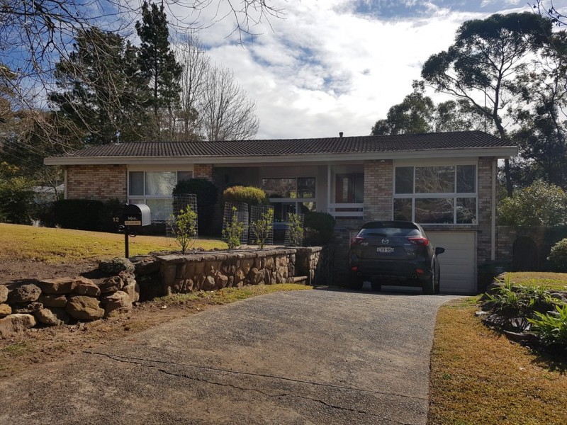 12 Raleigh Crescent, St Ives NSW 2075