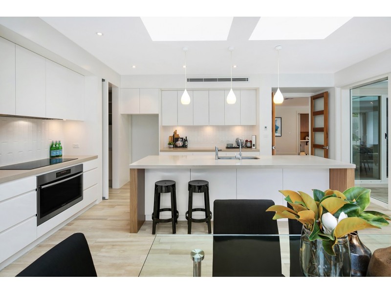 15 Warrabina Avenue, St Ives NSW 2075