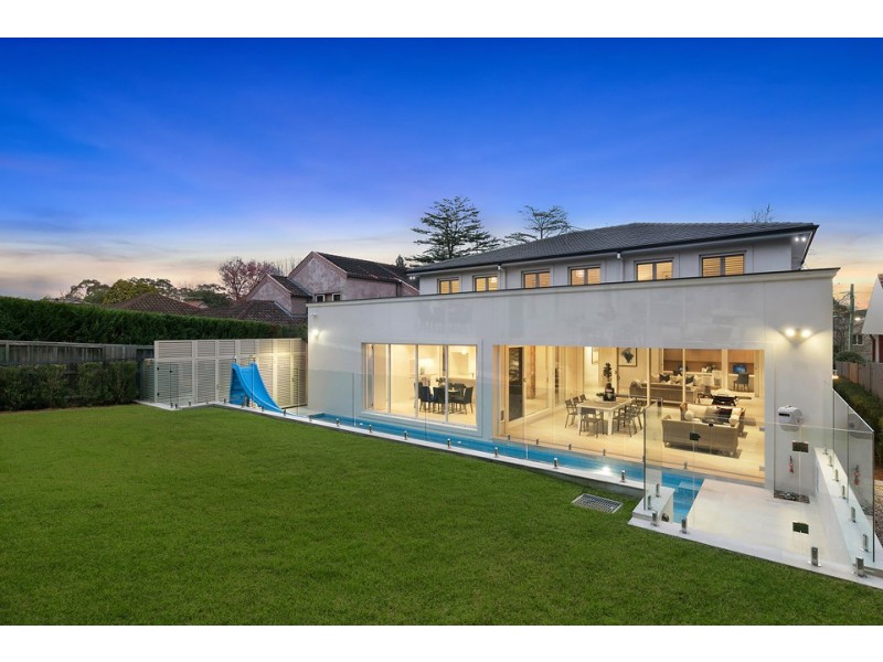 15 Warrabina Avenue, St Ives NSW 2075