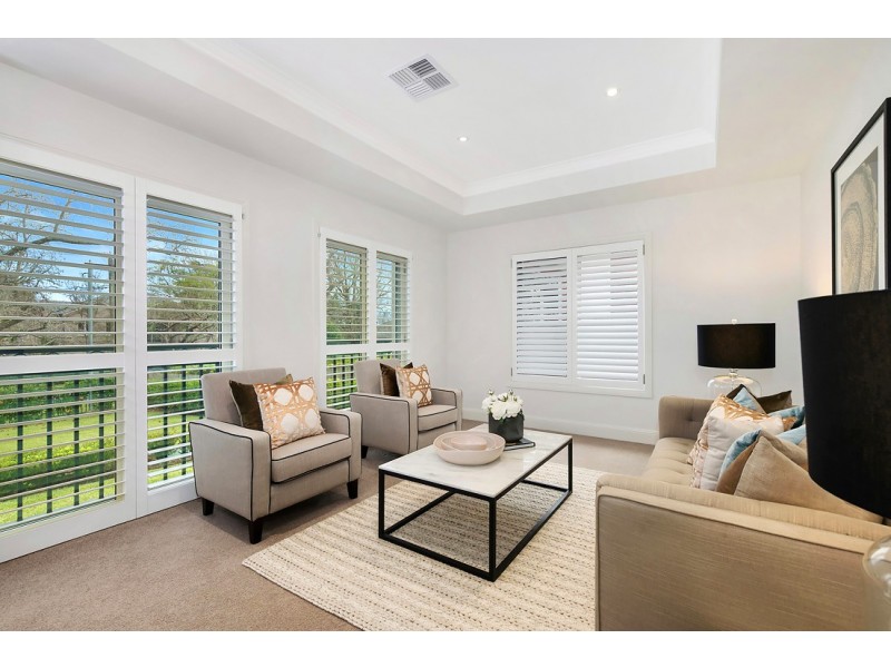 15 Warrabina Avenue, St Ives NSW 2075