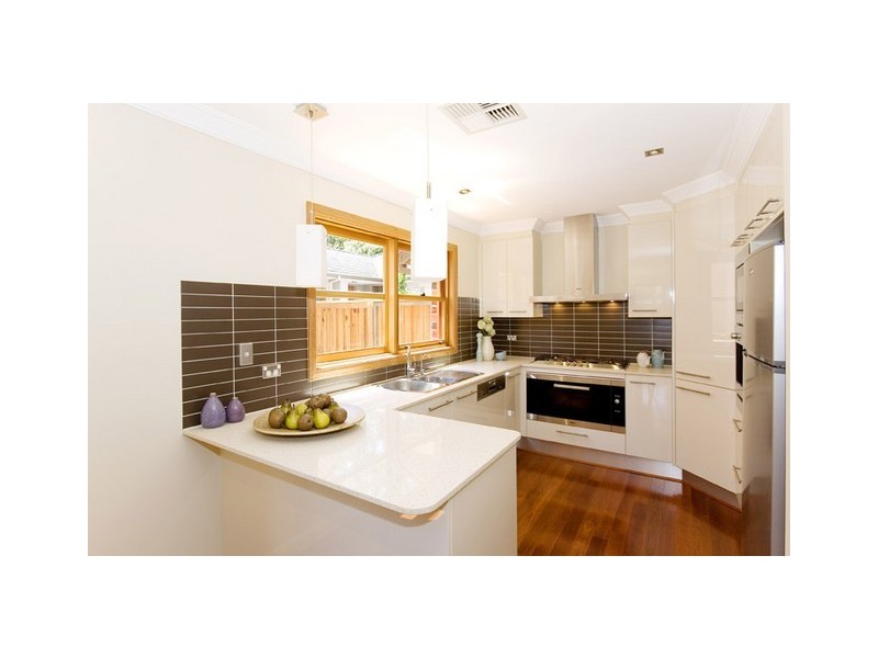 28 SHINFIELD AVENUE, St Ives NSW 2075