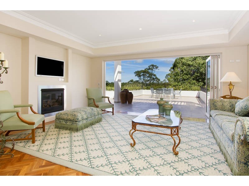 52 COWAN ROAD, St Ives NSW 2075