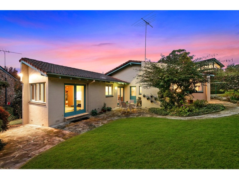 19 Whitehaven Street, St Ives NSW 2075