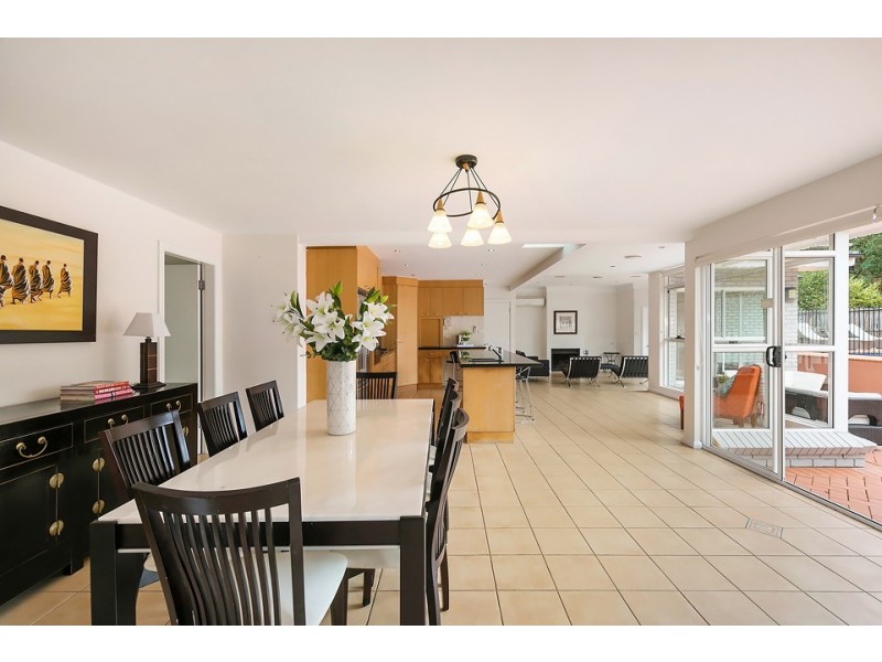 16 Athena Avenue, St Ives NSW 2075