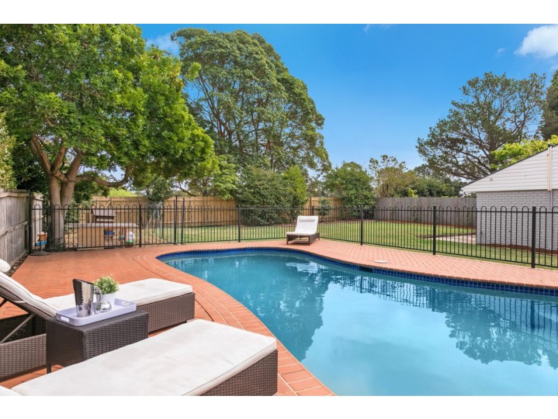 16 Athena Avenue, St Ives NSW 2075