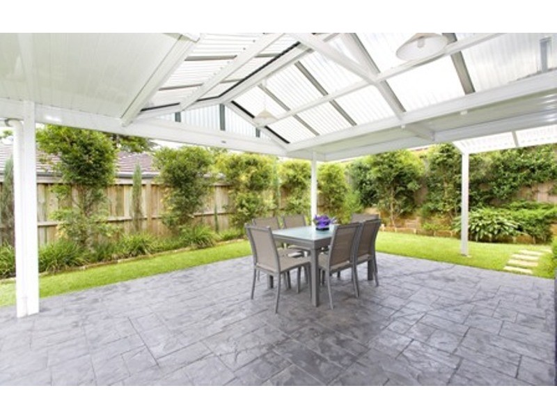 7 SHINFIELD AVENUE, St Ives NSW 2075