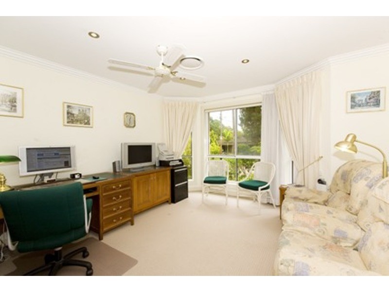 7 SHINFIELD AVENUE, St Ives NSW 2075