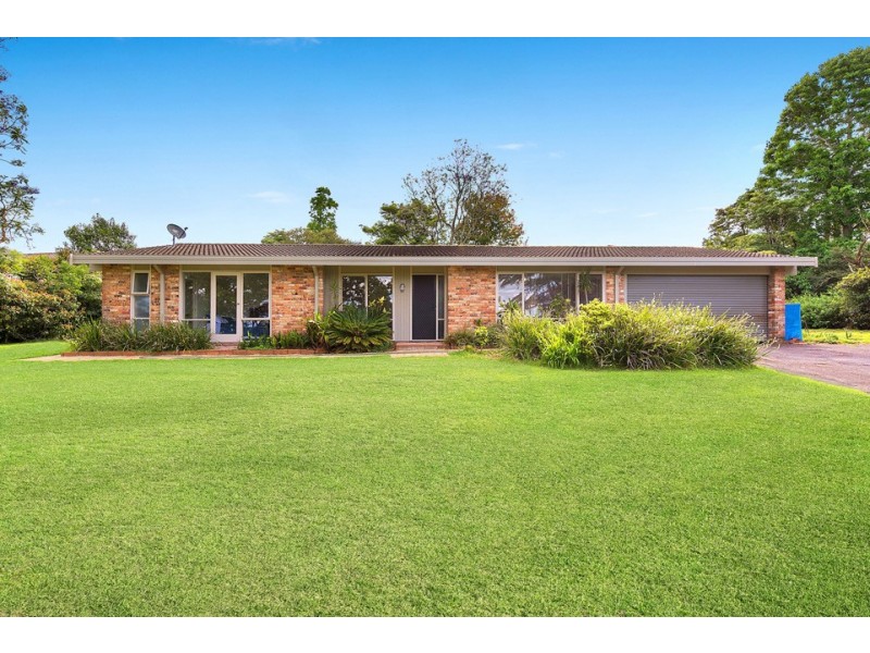 16 Kitchener Street, St Ives NSW 2075