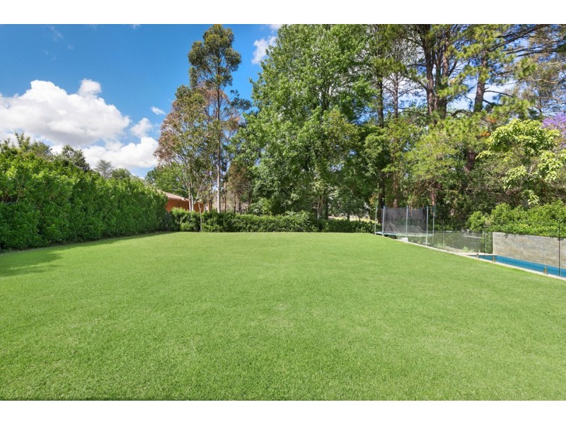 7 Douglas Street, St Ives NSW 2075