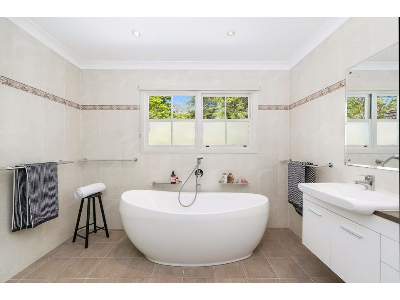 4A Pindari Avenue, St Ives NSW 2075