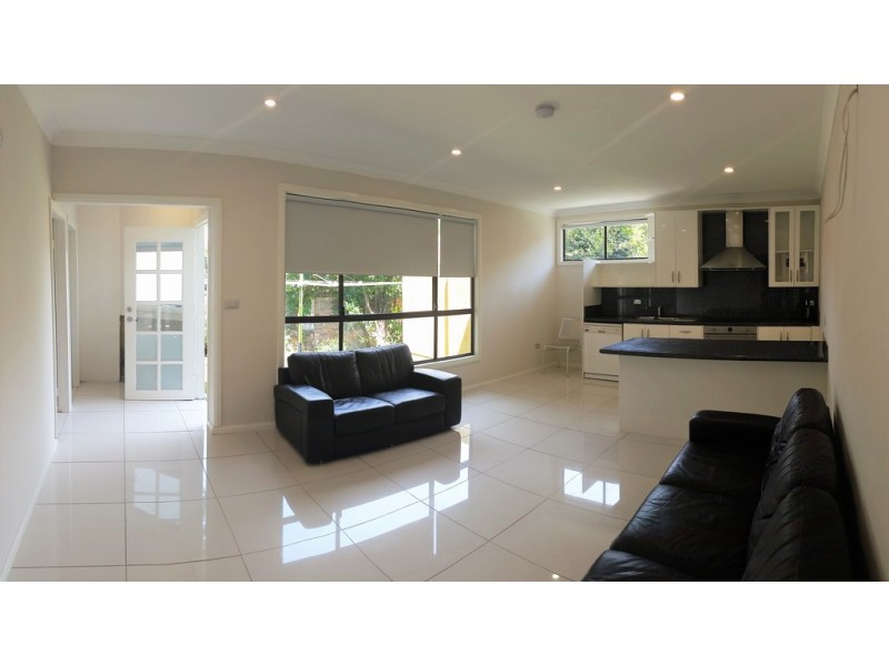 33a SHINFIELD AVENUE, St Ives NSW 2075