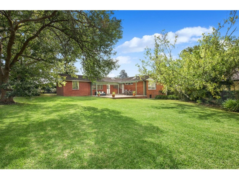 15 Cranford Avenue, St Ives NSW 2075