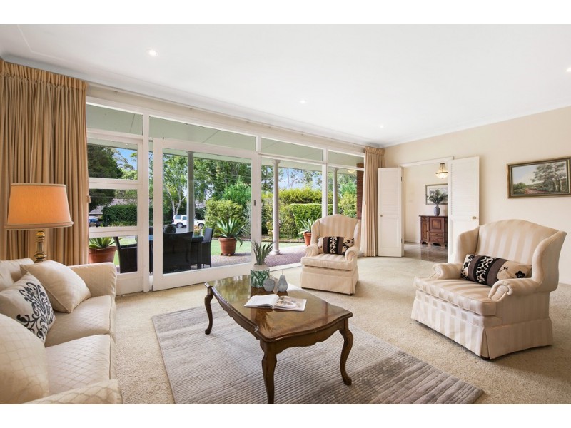 15 Cranford Avenue, St Ives NSW 2075