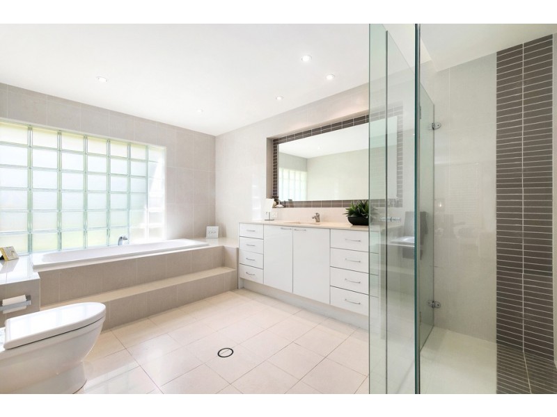 2 Alkira Road, St Ives NSW 2075