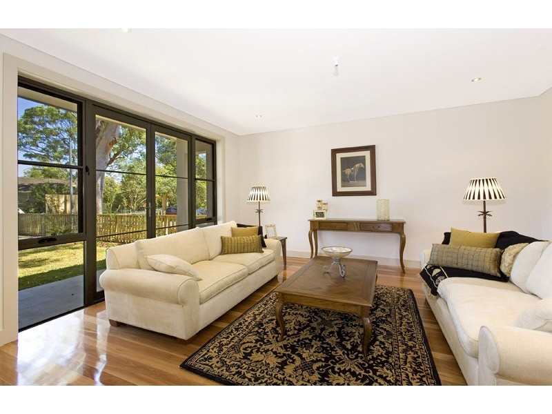 37 WOODBURY ROAD, St Ives NSW 2075