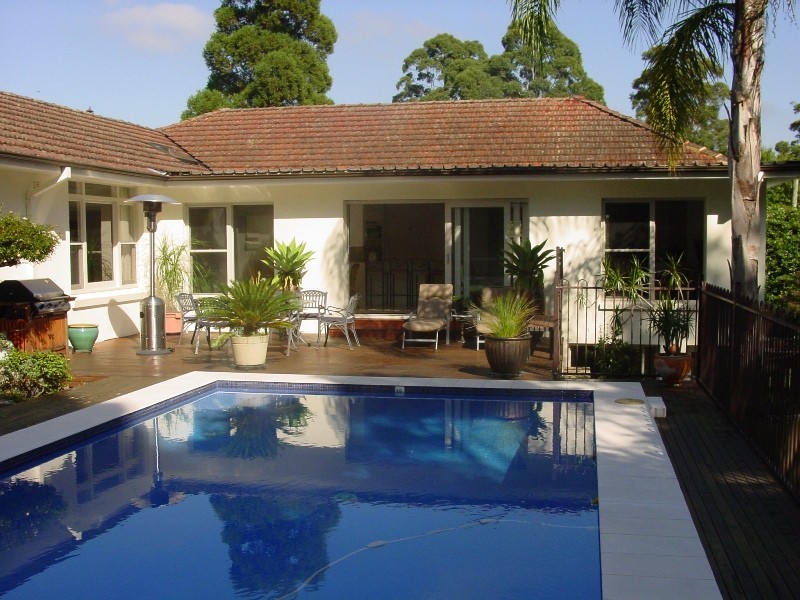 41 CARBEEN AVENUE, St Ives NSW 2075