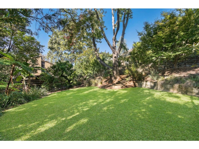 11 Romney Road, St Ives NSW 2075