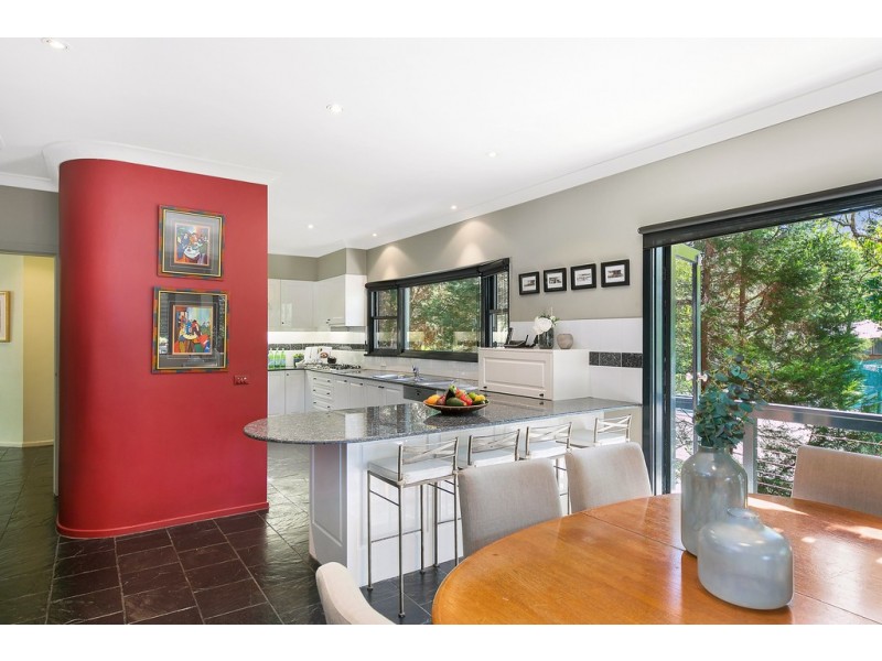 11 Romney Road, St Ives NSW 2075