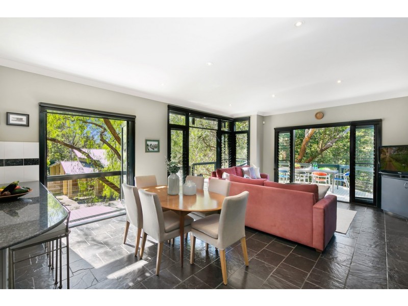 11 Romney Road, St Ives NSW 2075