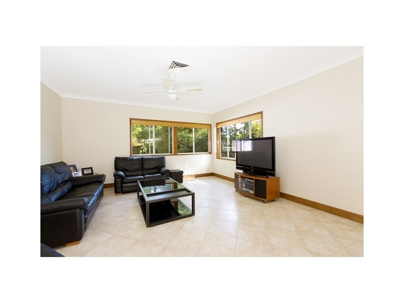 6B WARRIMOO AVENUE, St Ives NSW 2075