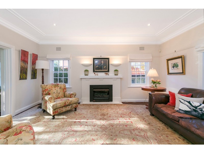 9 Linden Ave, Pymble NSW 2073