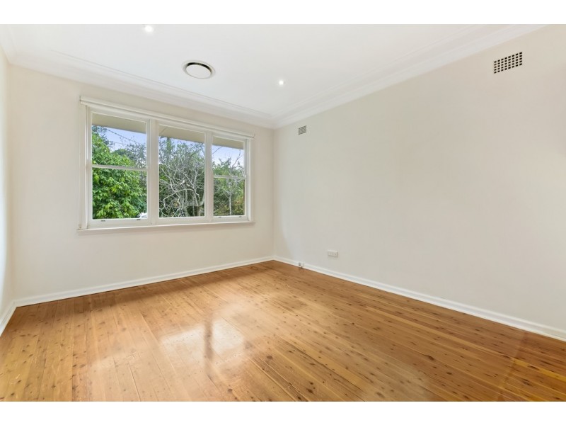 3 Putarri Avenue, St Ives NSW 2075