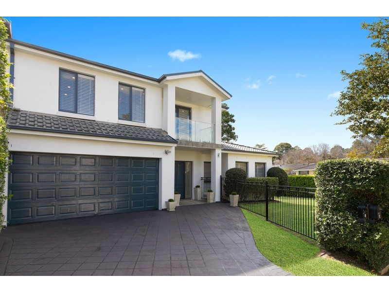 1 Sabina Place, St Ives NSW 2075