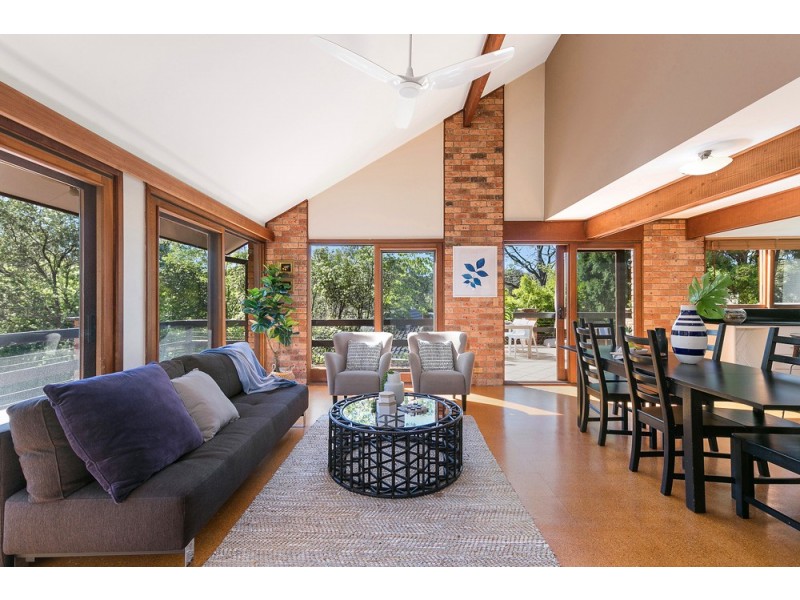 7 Elizabethan Place, St Ives NSW 2075