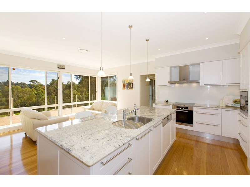 14 WARRIMOO AVENUE, St Ives NSW 2075