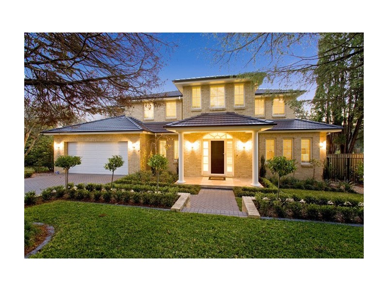 14 WARRIMOO AVENUE, St Ives NSW 2075