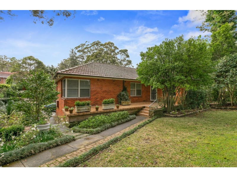 6 Pindari Ave, St Ives NSW 2075