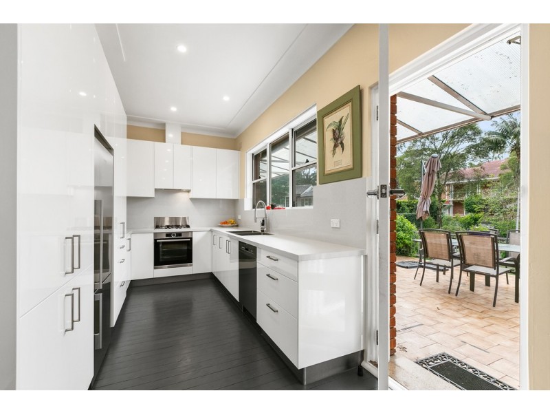 6 Pindari Ave, St Ives NSW 2075