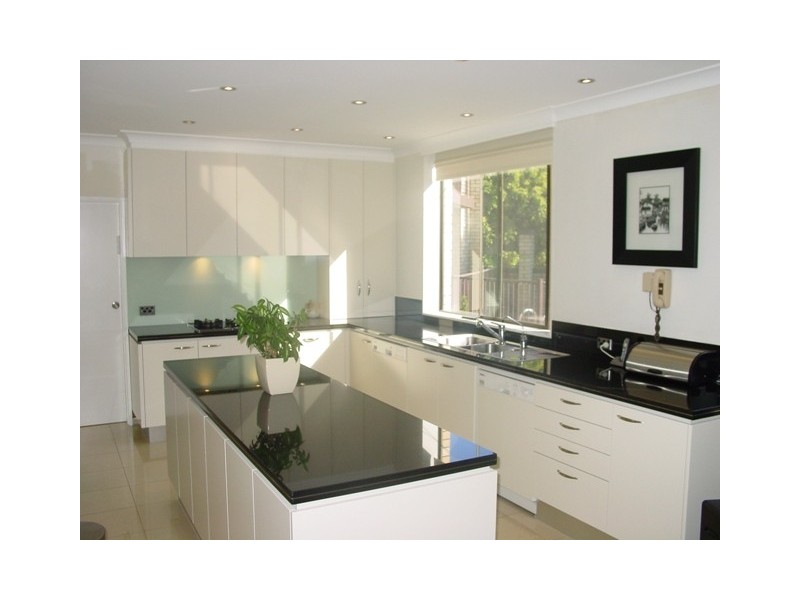 152 WARRIMOO AVENUE, St Ives NSW 2075