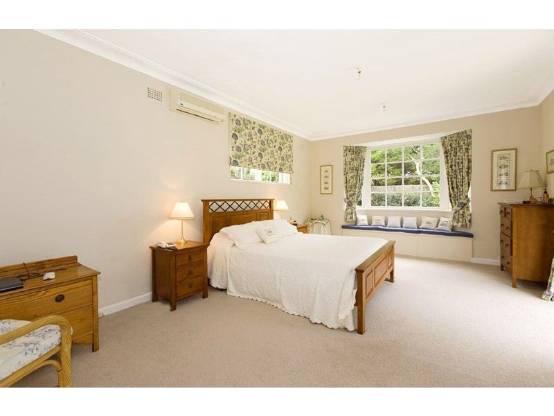 52 STANLEY STREET, St Ives NSW 2075