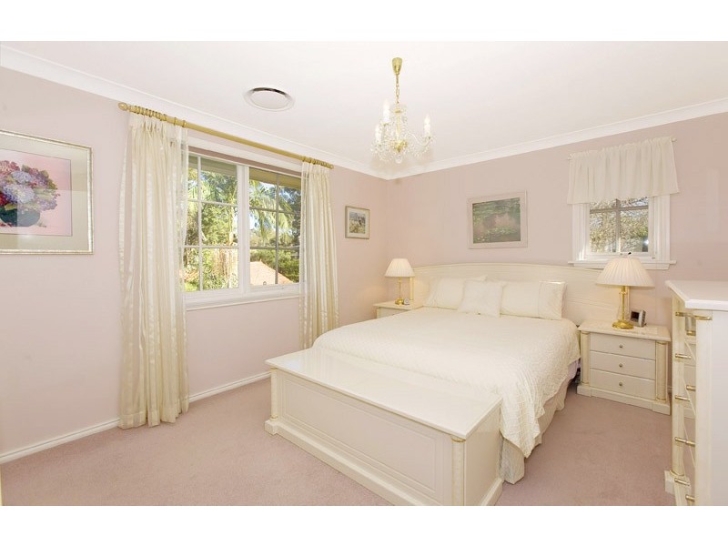 5 WIRRA CLOSE, St Ives NSW 2075