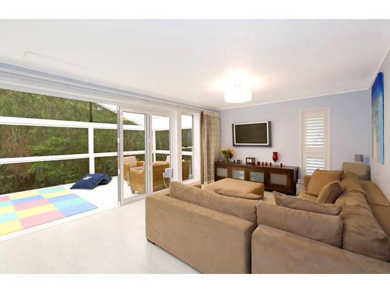 69  LYNBARA AVENUE, St Ives NSW 2075