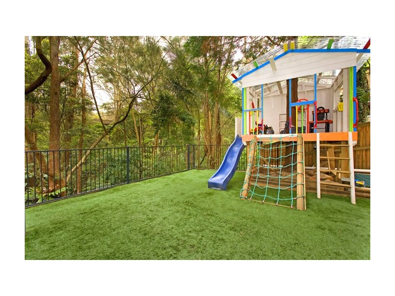 69  LYNBARA AVENUE, St Ives NSW 2075