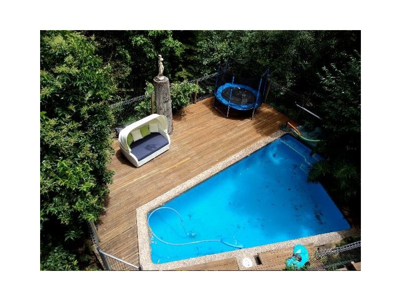 25 LOWRY CRESCENT, St Ives NSW 2075