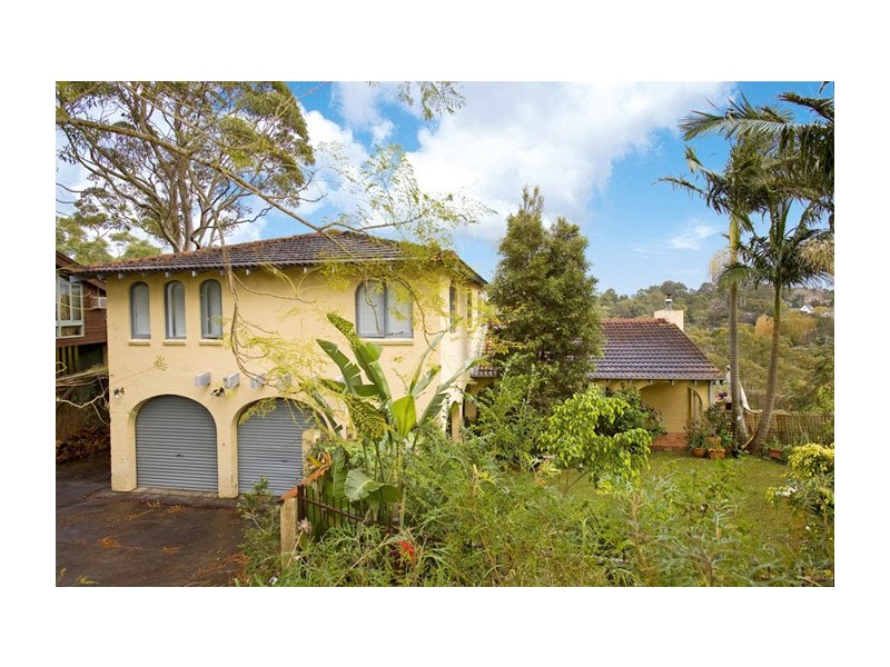 4 CALDER PLACE (private road off Wembury), St Ives NSW 2075