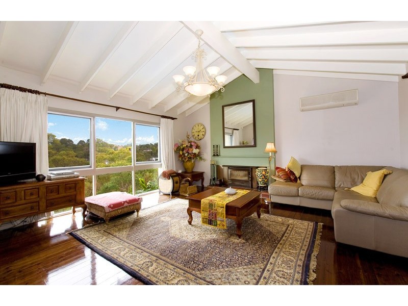 4 CALDER PLACE (private road off Wembury), St Ives NSW 2075