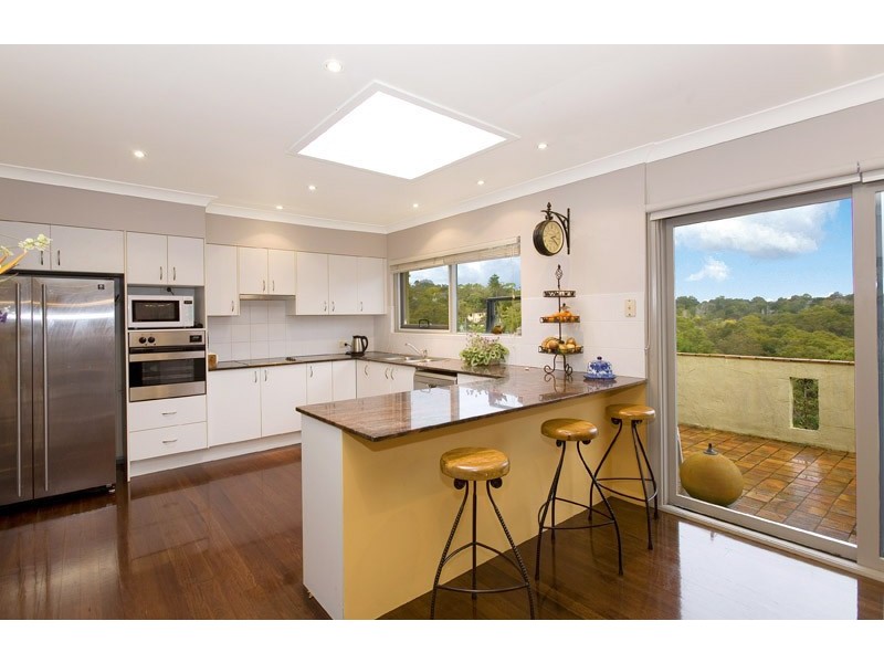 4 CALDER PLACE (private road off Wembury), St Ives NSW 2075