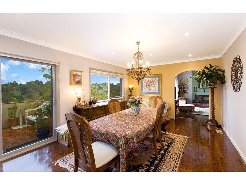 4 CALDER PLACE (private road off Wembury), St Ives NSW 2075