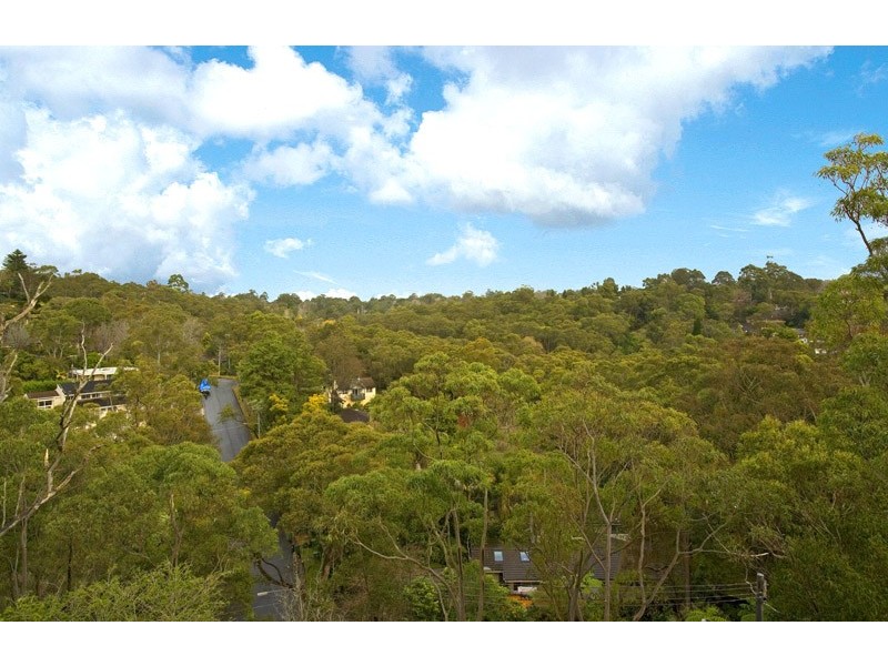 4 CALDER PLACE (private road off Wembury), St Ives NSW 2075