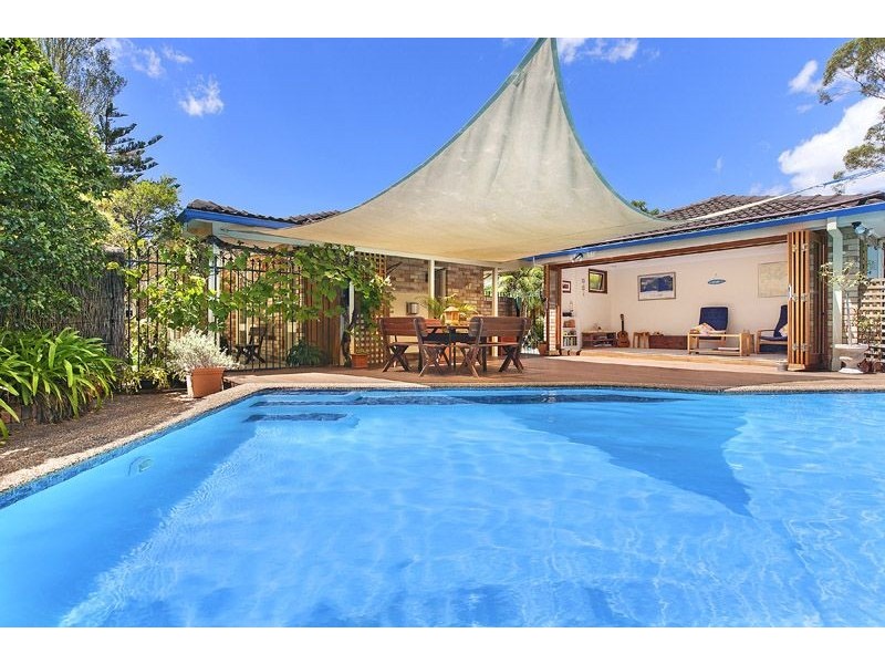 4 College Crescent, St Ives NSW 2075